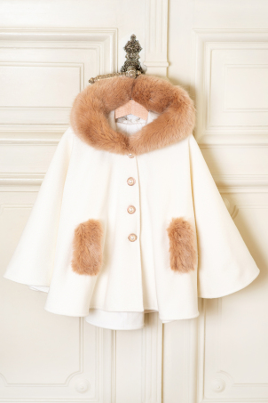 Snow White Girl Cape, ecological fur details